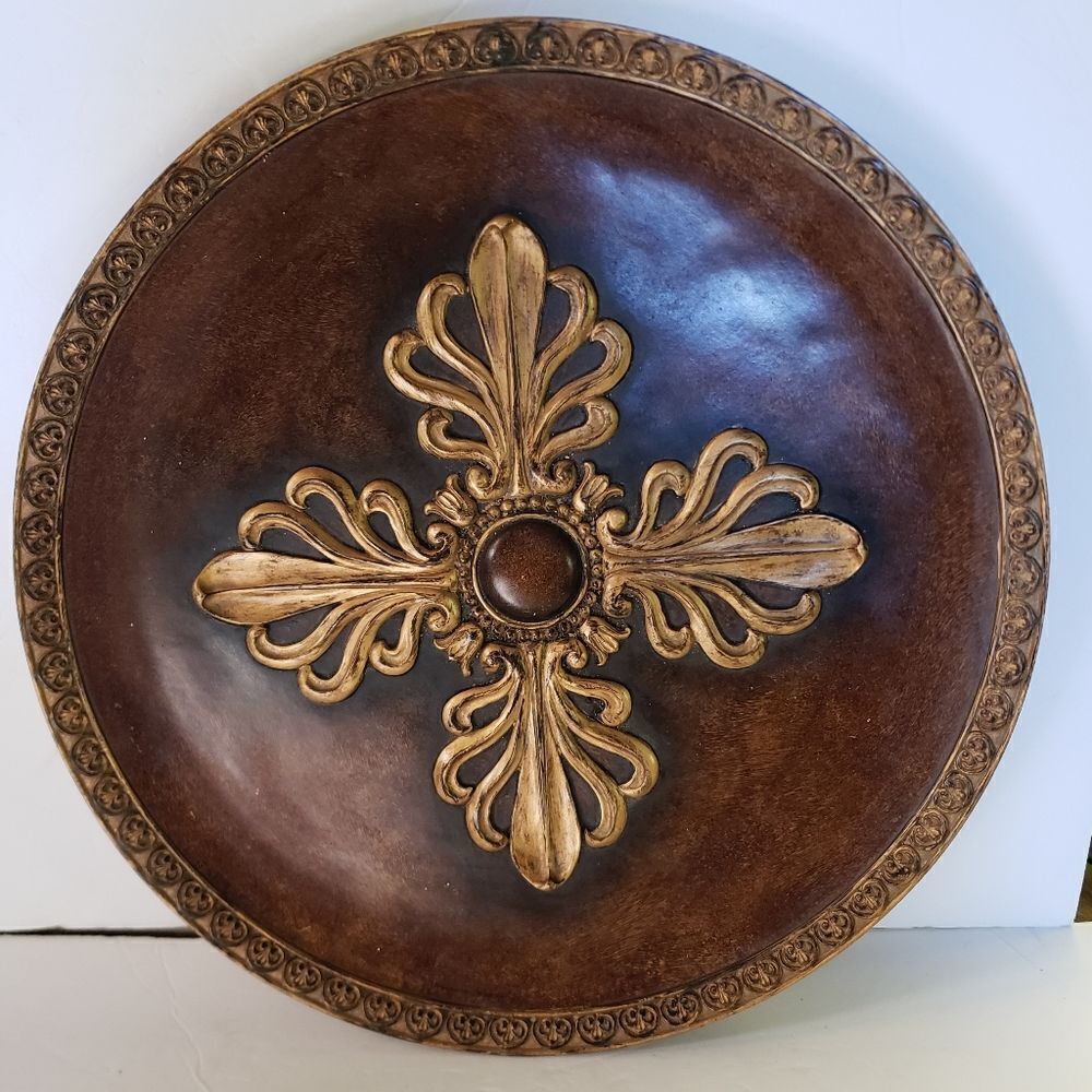 Wood Plate  - Picture 2 of 7